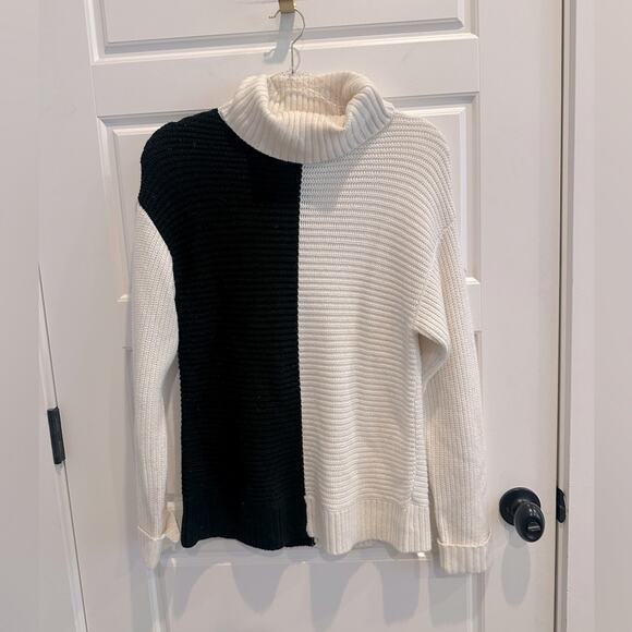 NY&C New York & Company Black White Colorblock Turtleneck Sweater - Picture 1 of 4